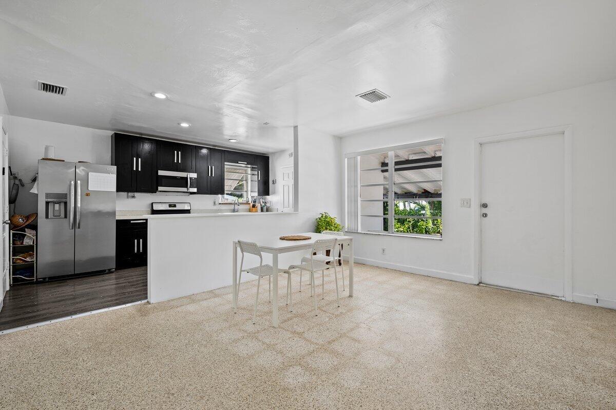 309 SW 7th Street