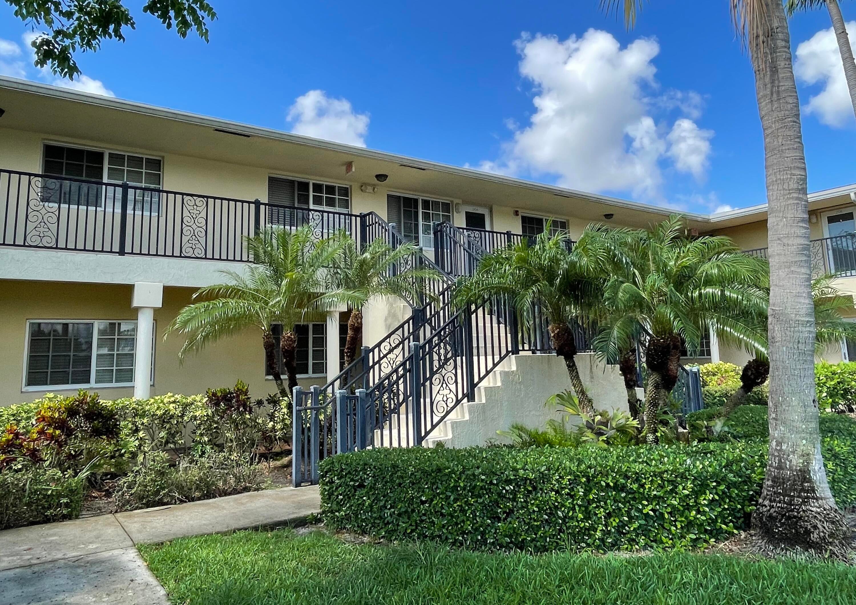410 SW 15TH Street 204