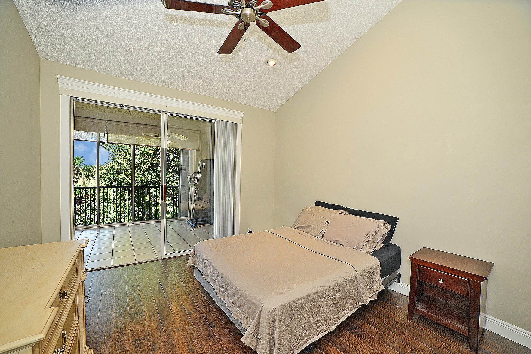 BRIARWOOD AT INDIAN SPRINGS CONDO - Residential