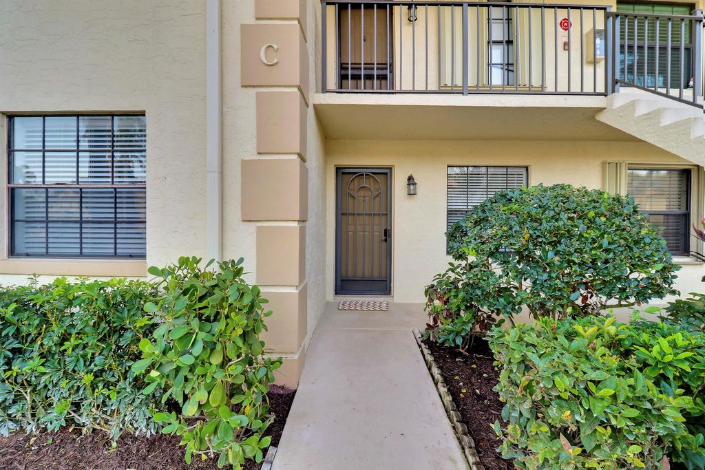 Photo of 1001 Pinecrest C Circle #C, Jupiter, FL 33458 (MLS # R11086630)