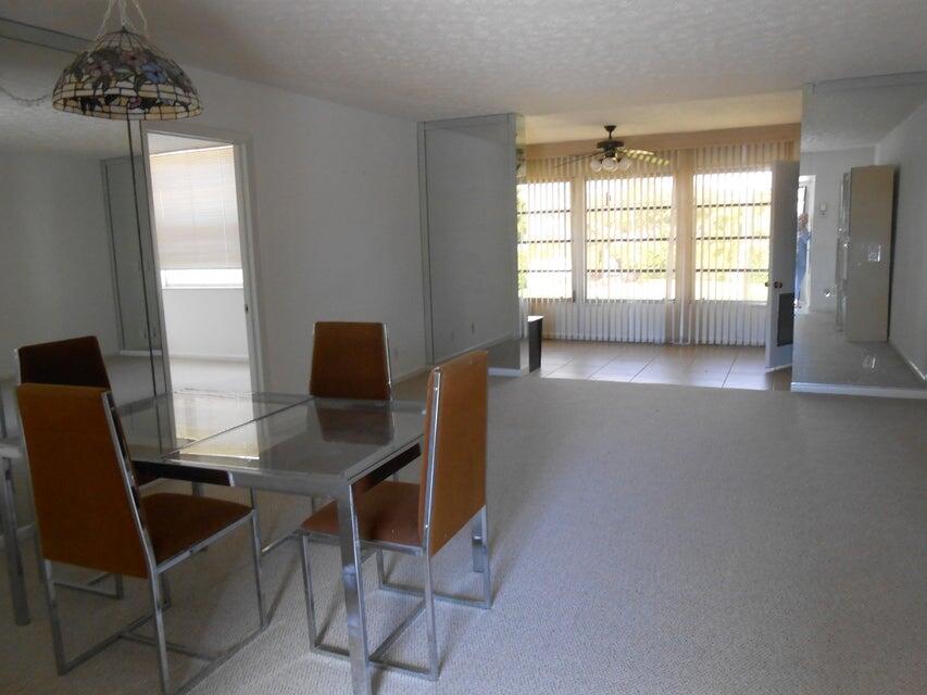 VILLAGES OF ORIOLE ABBEY CONDO - Residential