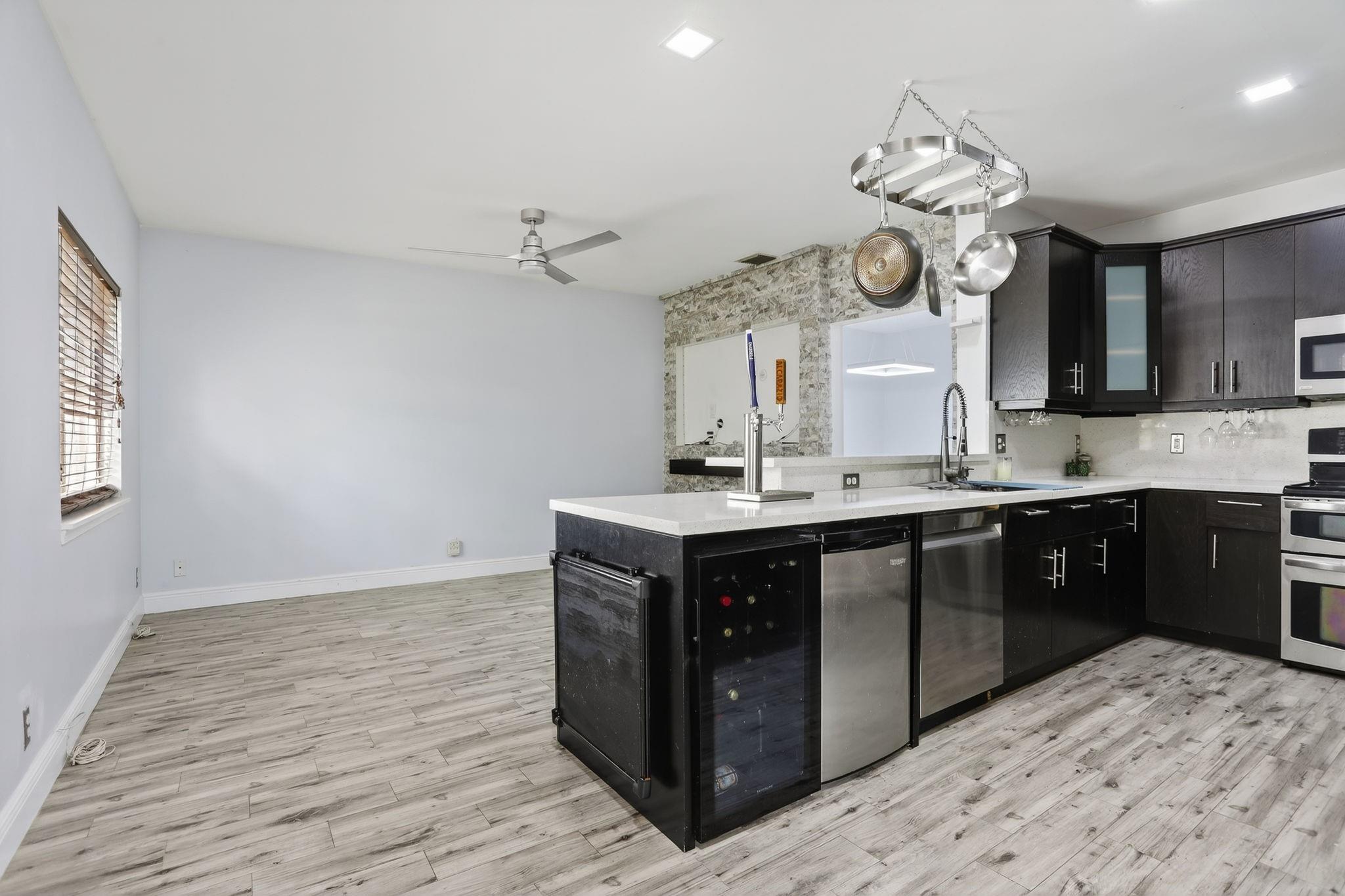 6001 Plum Isle Way 443-7