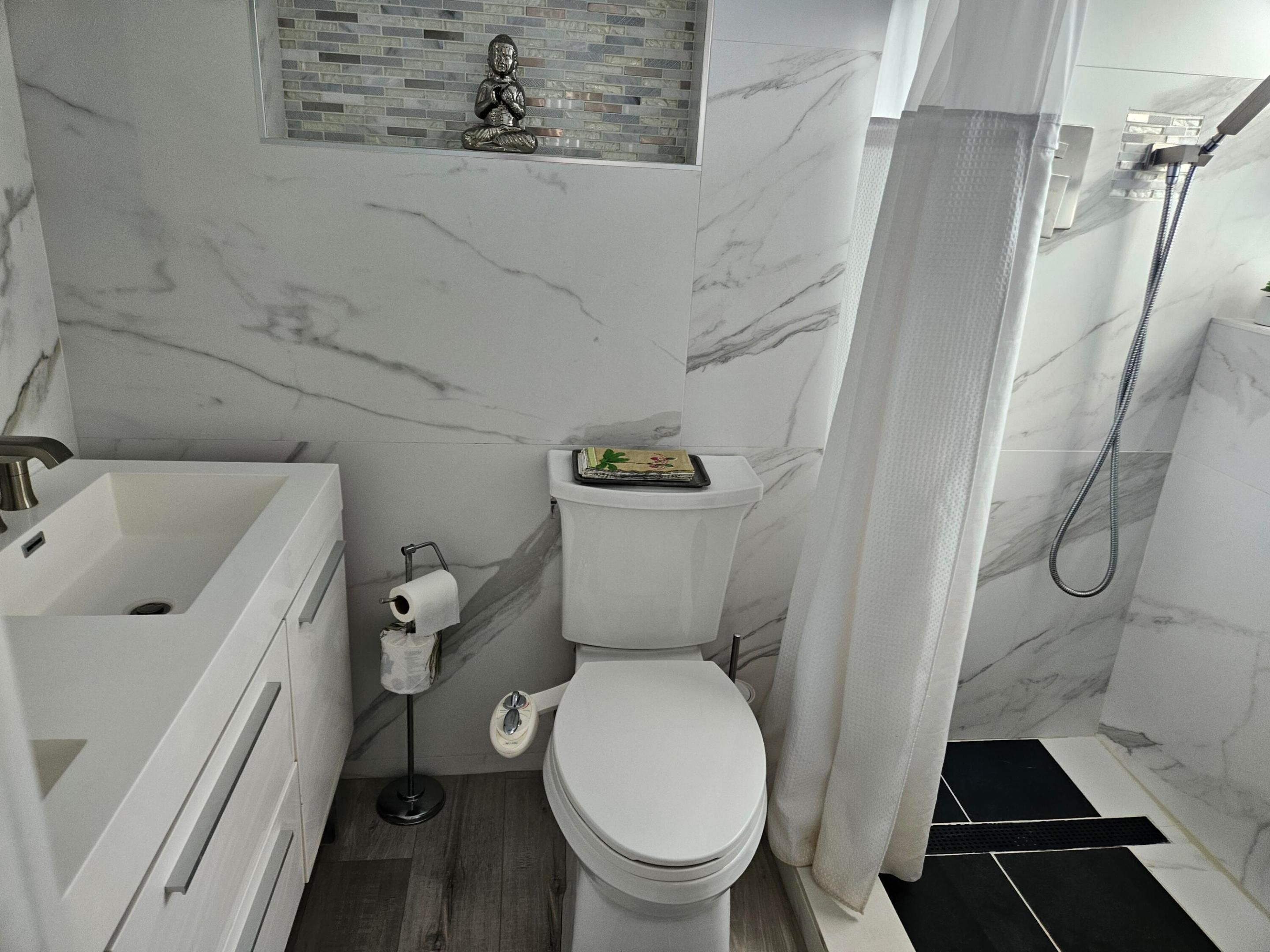 MAYFAIR ARMS CO-OP - Residential