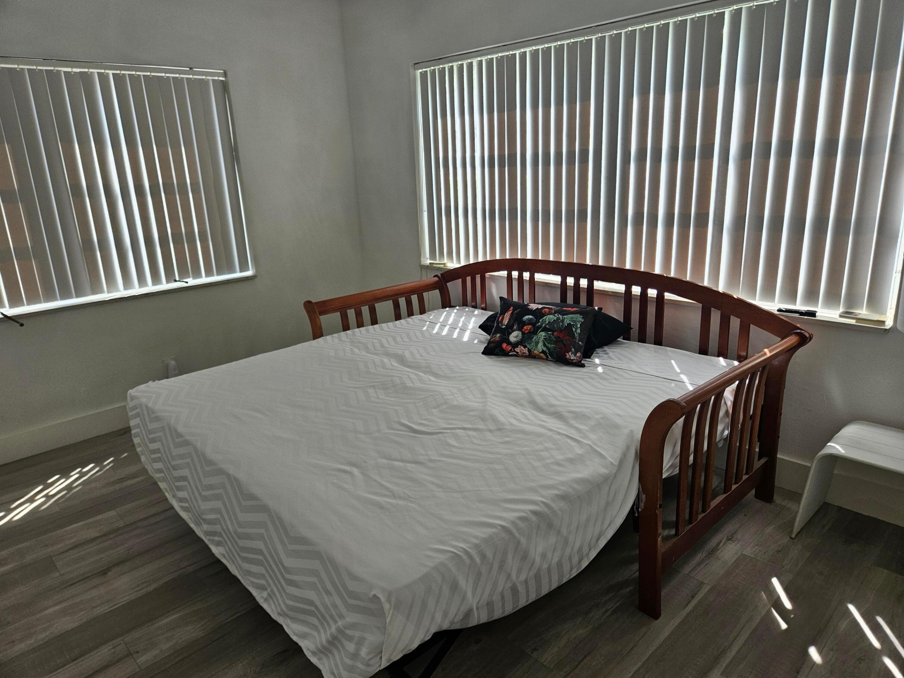 MAYFAIR ARMS CO-OP - Residential