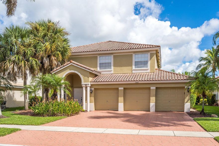 Beautifully renovated, unfurnished contemporary 4BR/3BA, 3 car garage, 2 story pool home on water in 24 hour man gated Boca Raton community. This light and bright home features lots of windows, NO carpeting, open floor plan and lovely water views! Modern kitchen with white wood shaker style cabinets, french door fridge, quartz counters, and is open to large family room and overlooks gorgeous pool (newly redone) and yard. Oversized master BR with huge closets, private balcony and sitting area and 3 generous sized rooms upstairs. Ceiling fans in all bedrooms. Pets considered on case by case basis. Fabulous all age community has a pool, gym, clubhouse, tennis, billiards room. Cable, lawn and pool care included.