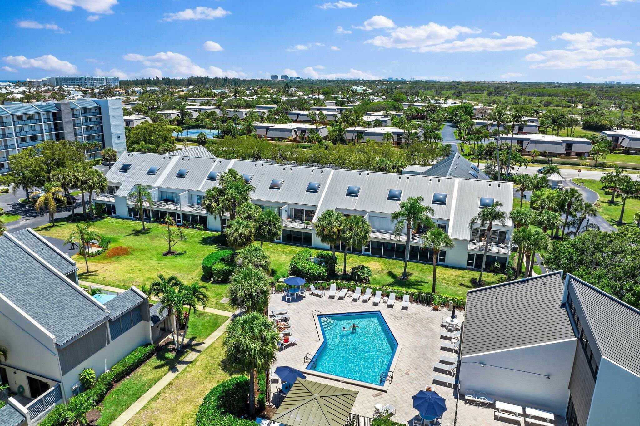 POOLSIDE VILLAS AT THE RACQUET CLUB CONDO FILE - Residential Lease