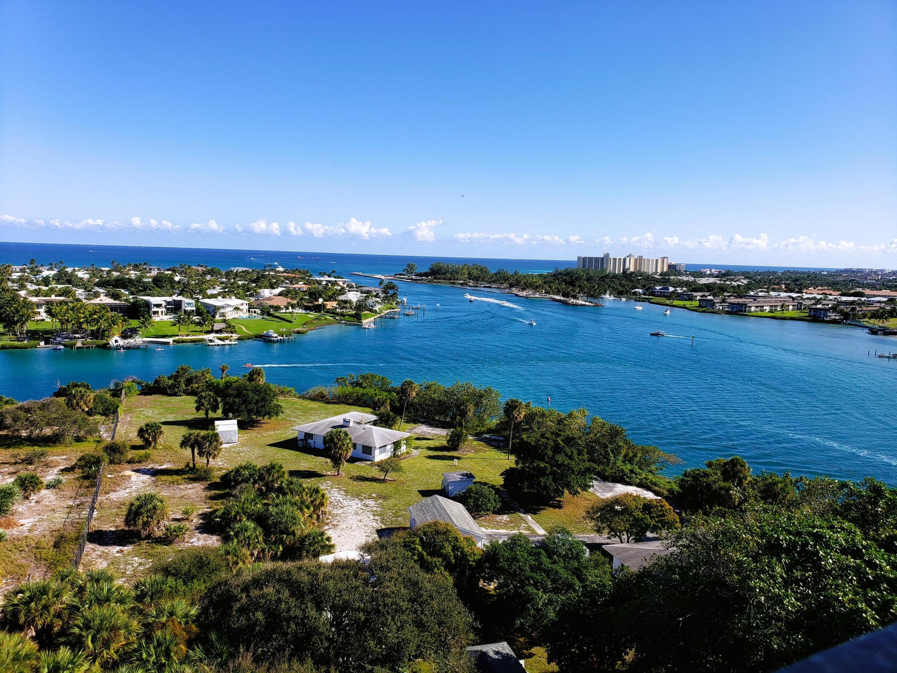 POOLSIDE VILLAS AT THE RACQUET CLUB CONDO FILE - Residential Lease