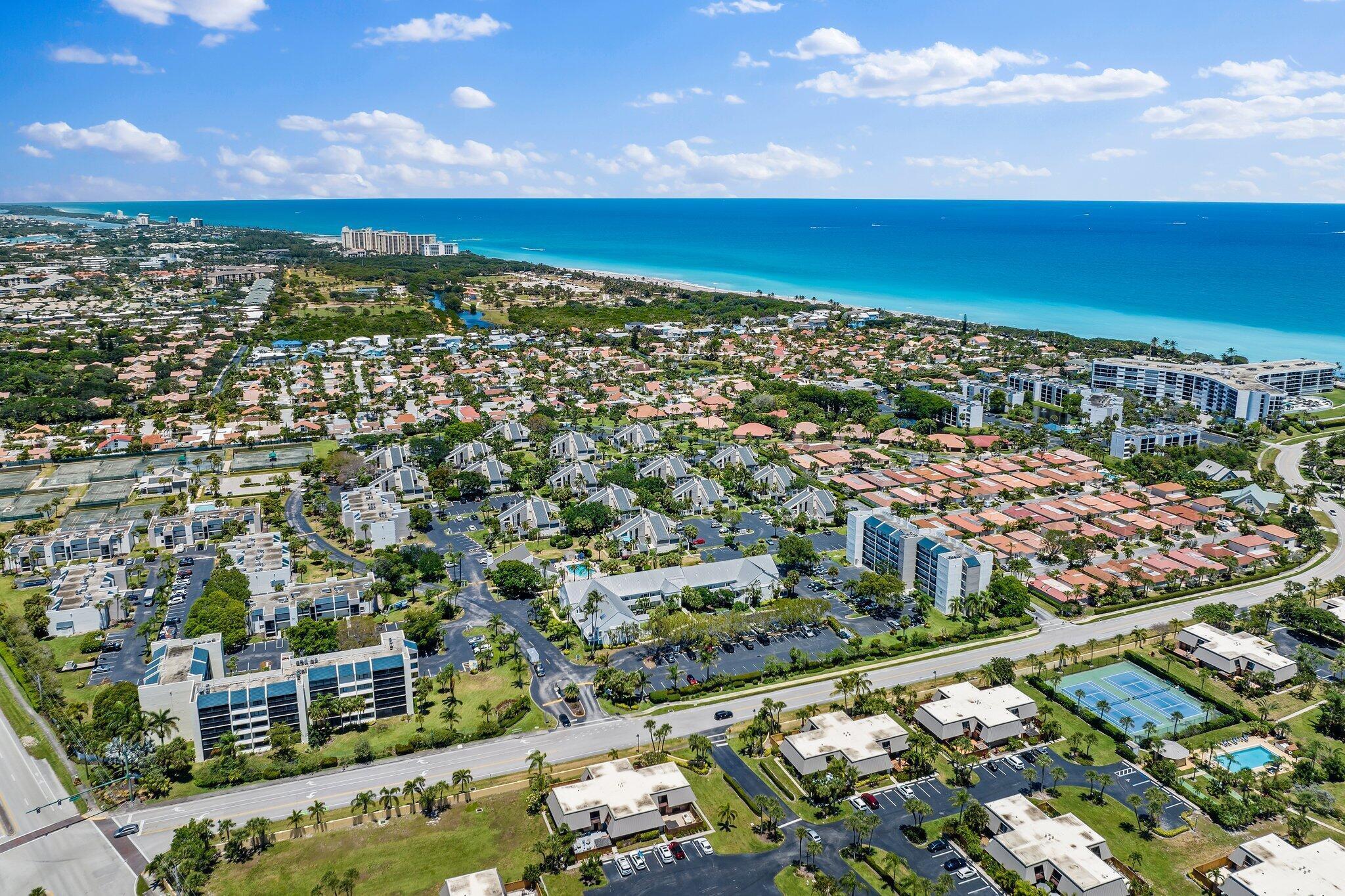 POOLSIDE VILLAS AT THE RACQUET CLUB CONDO FILE - Residential Lease