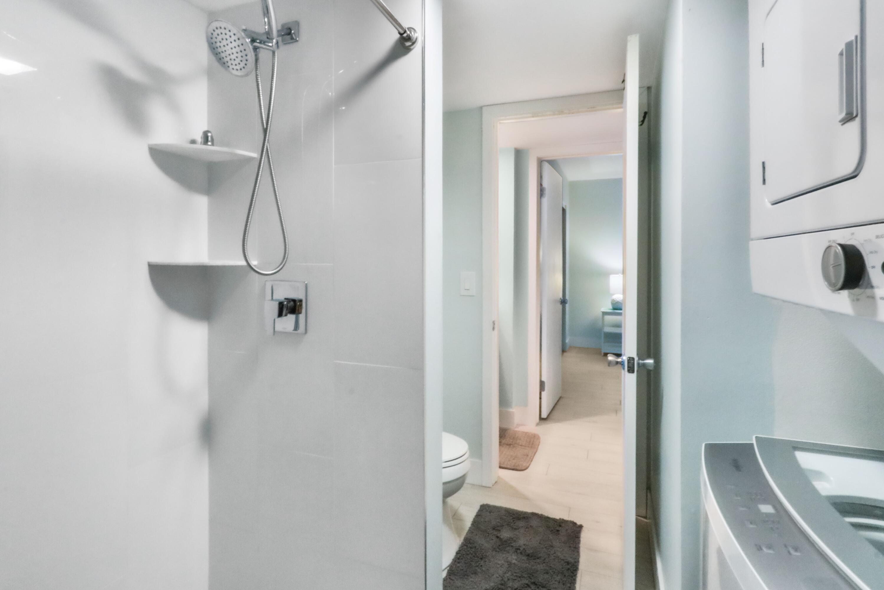 POOLSIDE VILLAS AT THE RACQUET CLUB CONDO FILE - Residential Lease