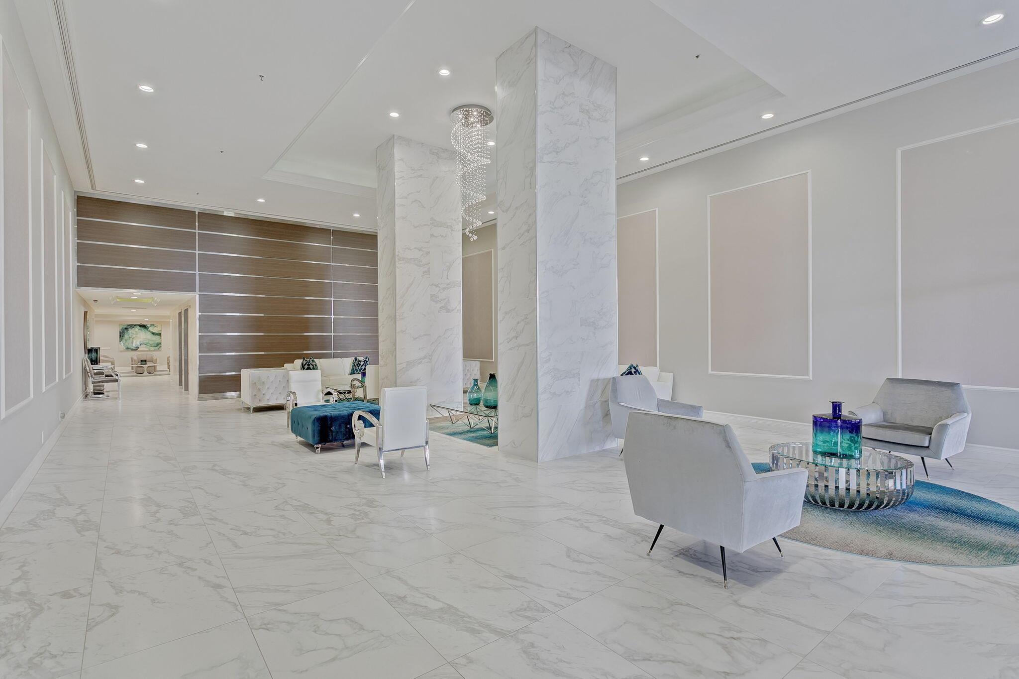 REACHES CONDO - Residential