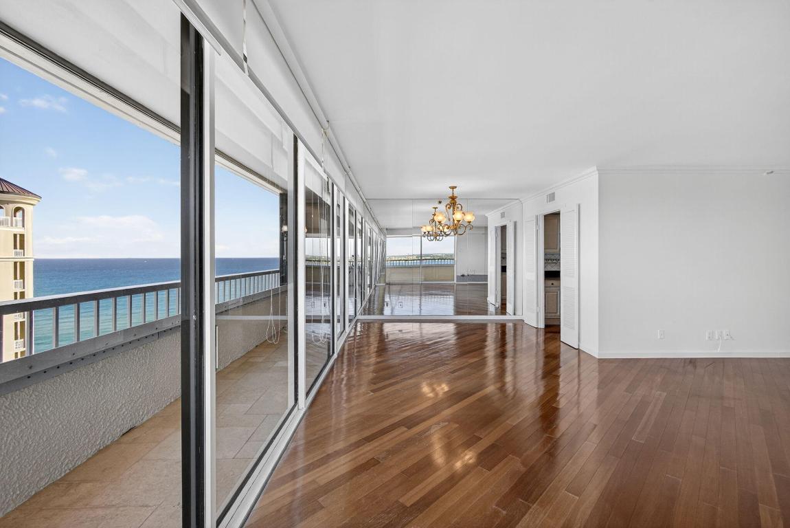 REACHES CONDO - Residential