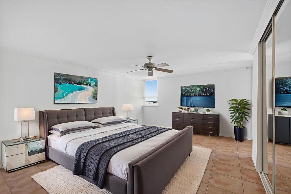 REACHES CONDO - Residential