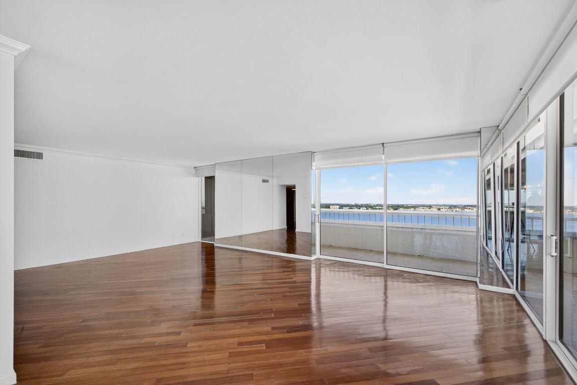 REACHES CONDO - Residential