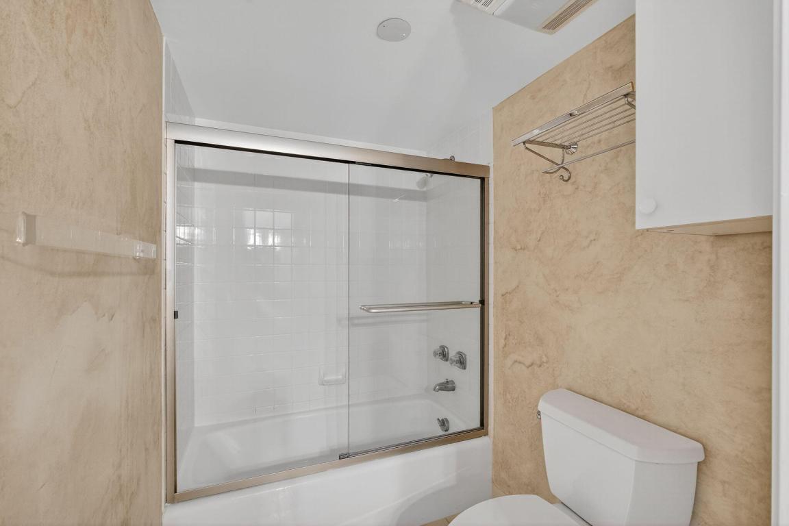 REACHES CONDO - Residential