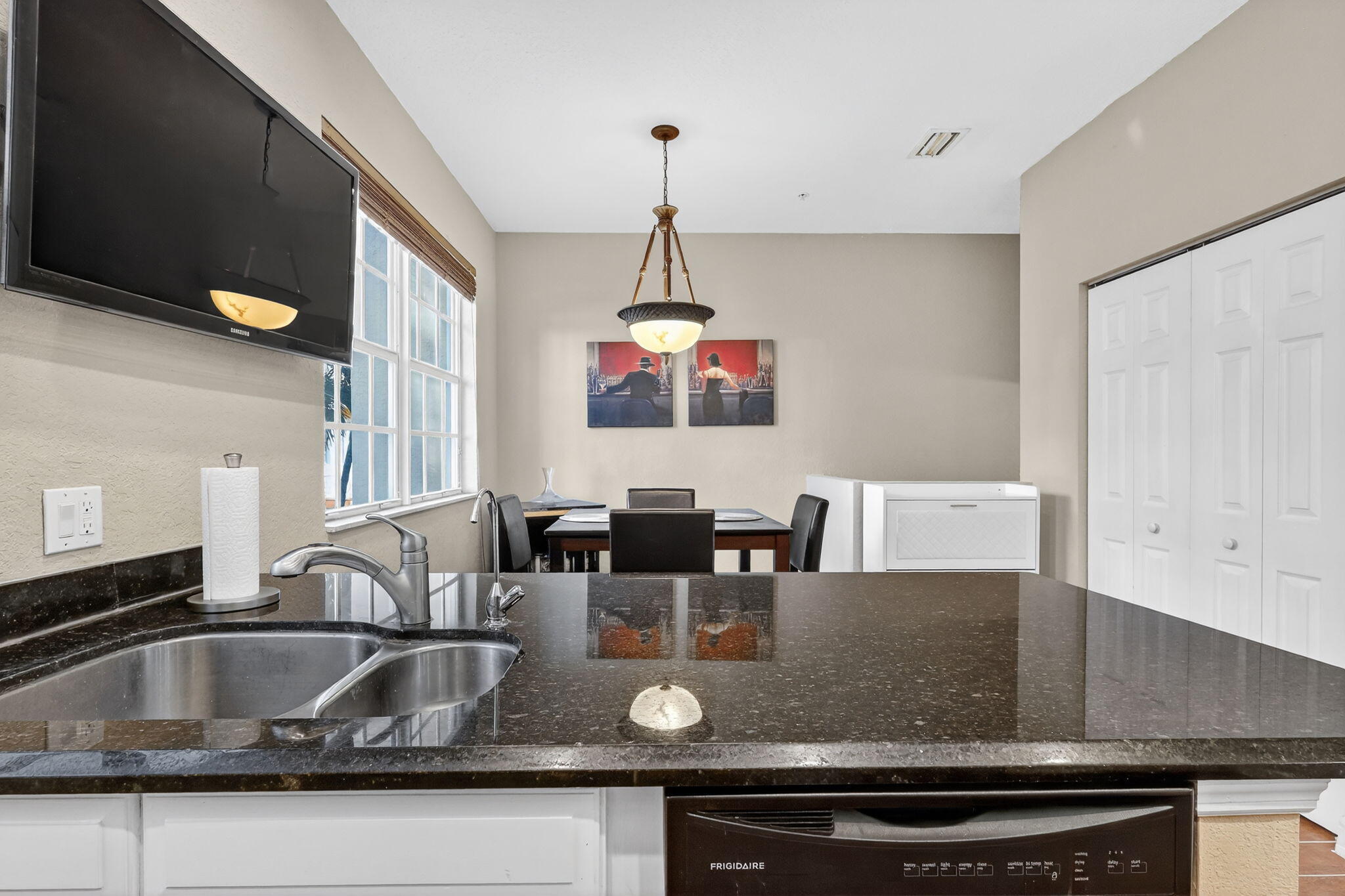 THE HARBORS - Residential