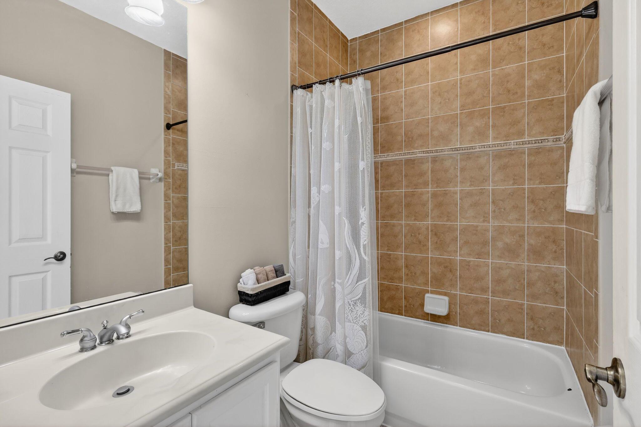 THE HARBORS - Residential