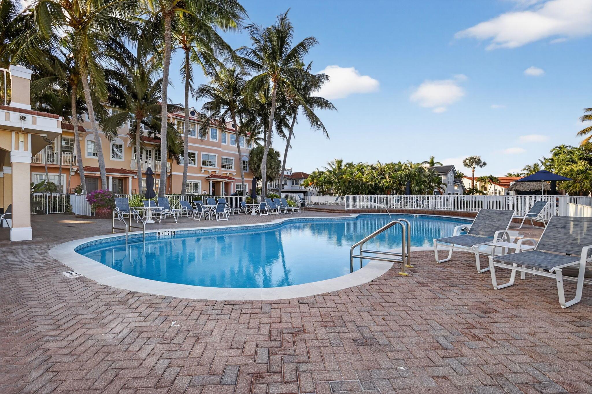 THE HARBORS - Residential