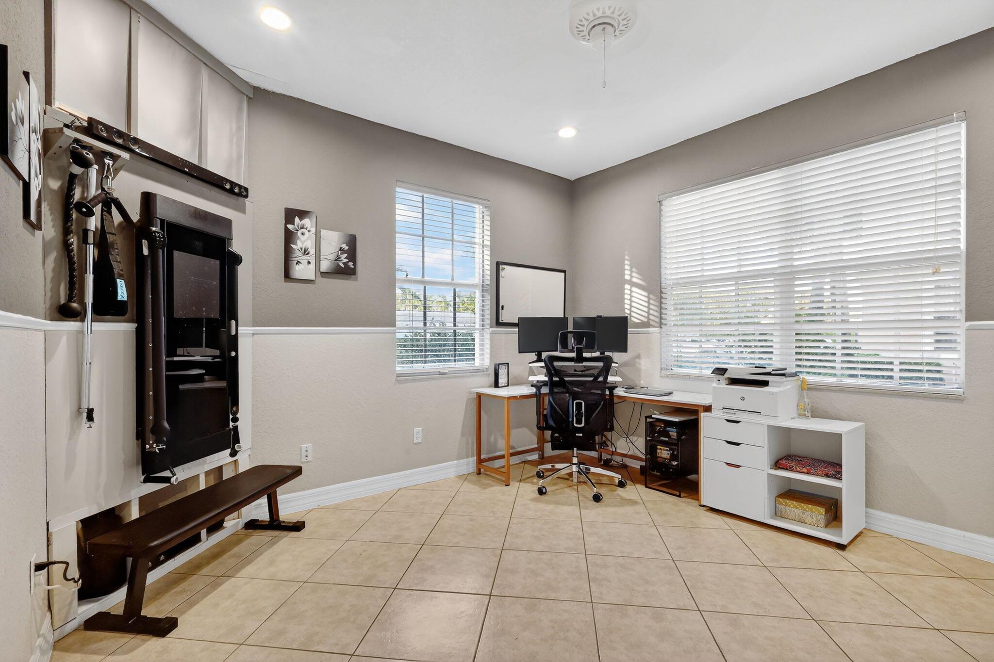 THE HARBORS - Residential