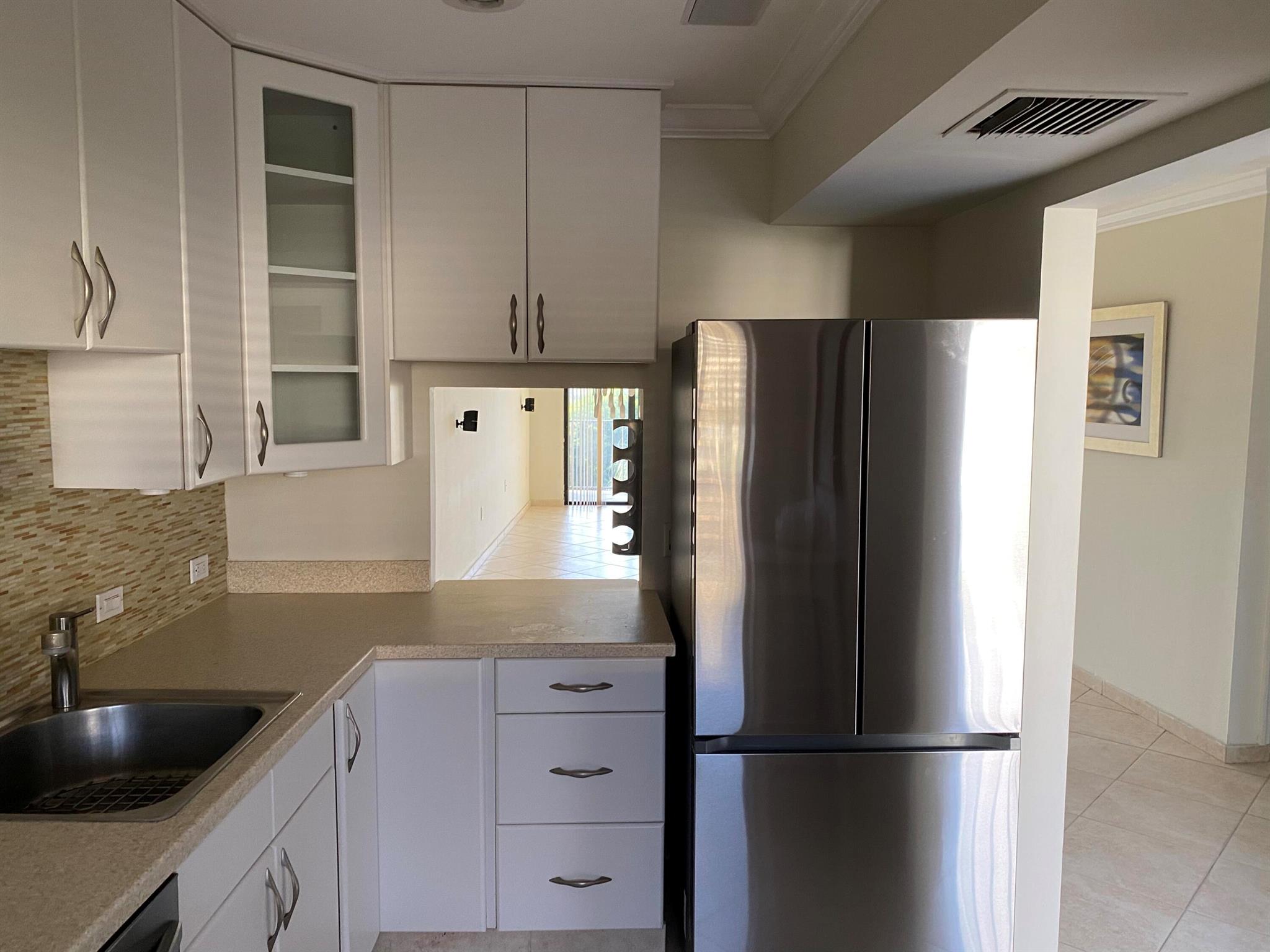 SOUTHGATE CONDO - Residential Lease