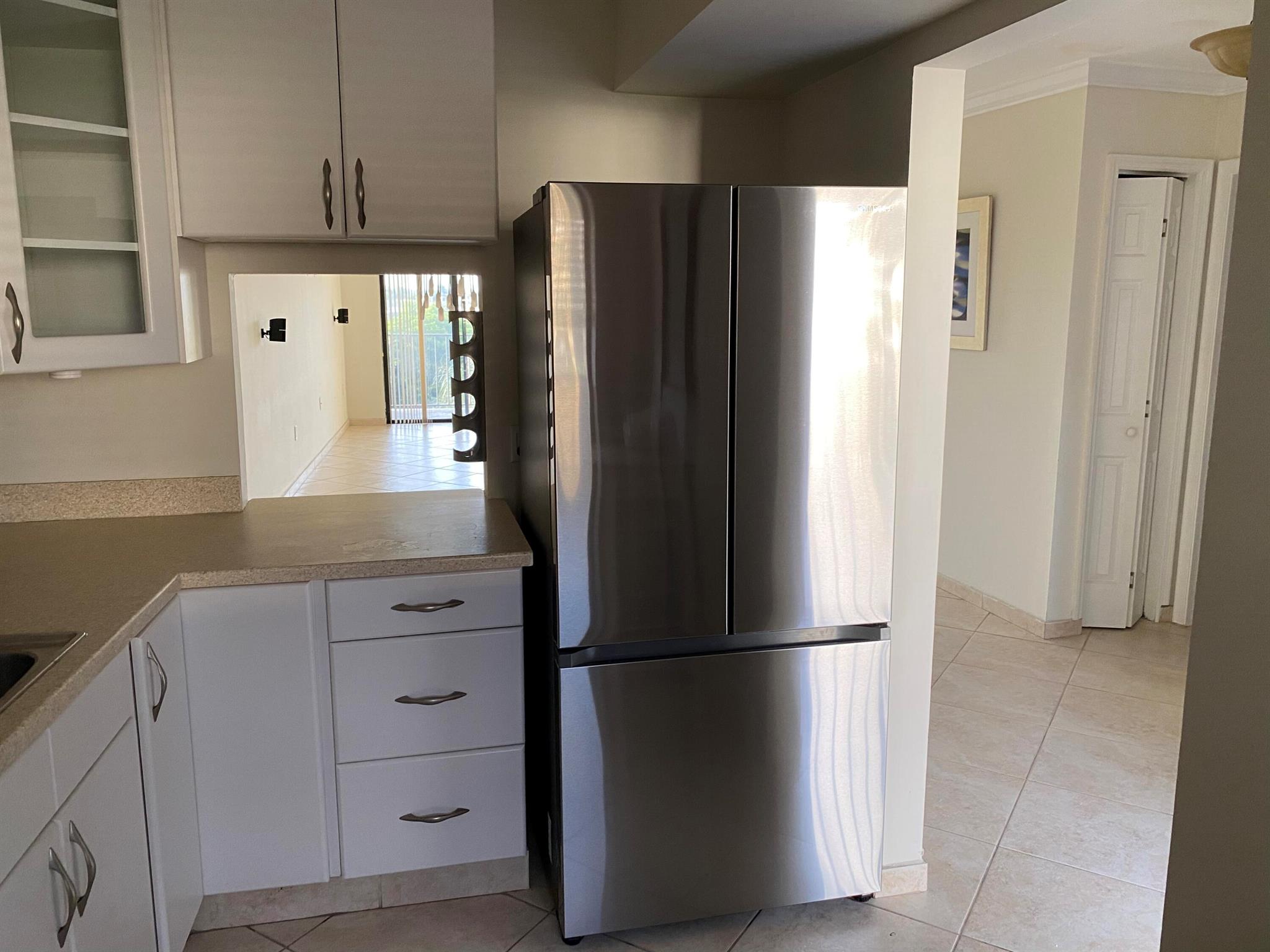 SOUTHGATE CONDO - Residential Lease