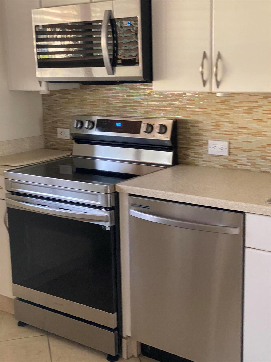 SOUTHGATE CONDO - Residential Lease