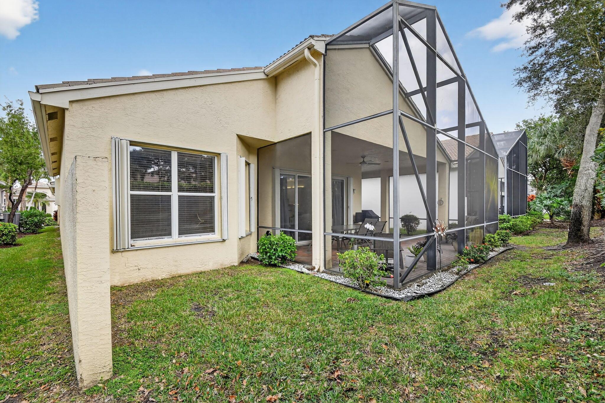 VALENCIA SHORES 5 - Residential