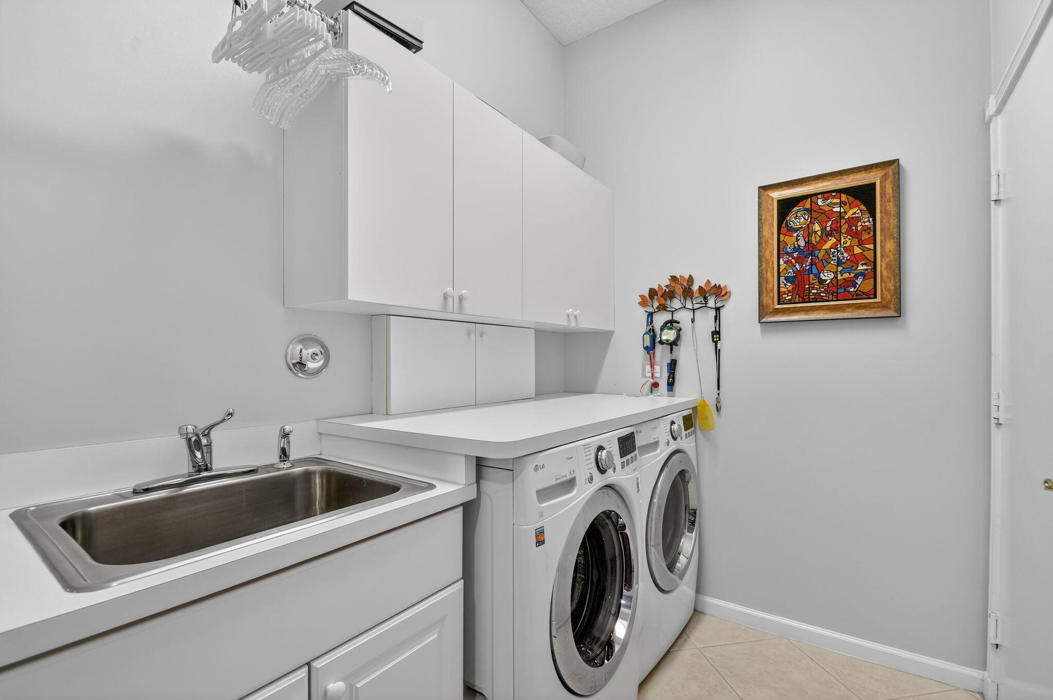 VALENCIA SHORES 5 - Residential