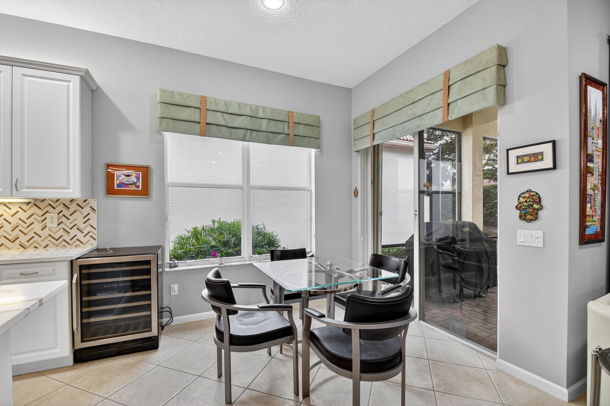 VALENCIA SHORES 5 - Residential