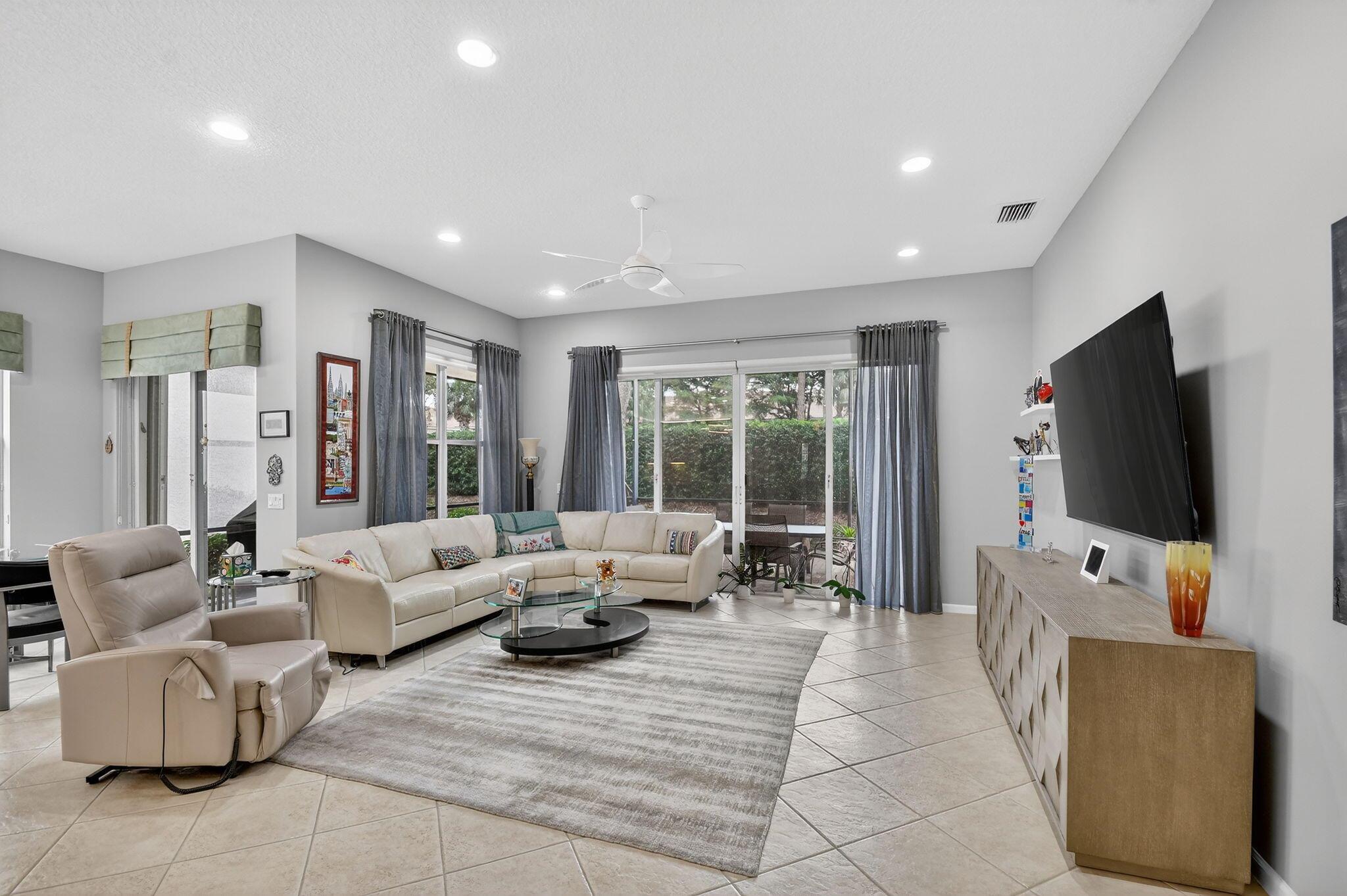 VALENCIA SHORES 5 - Residential