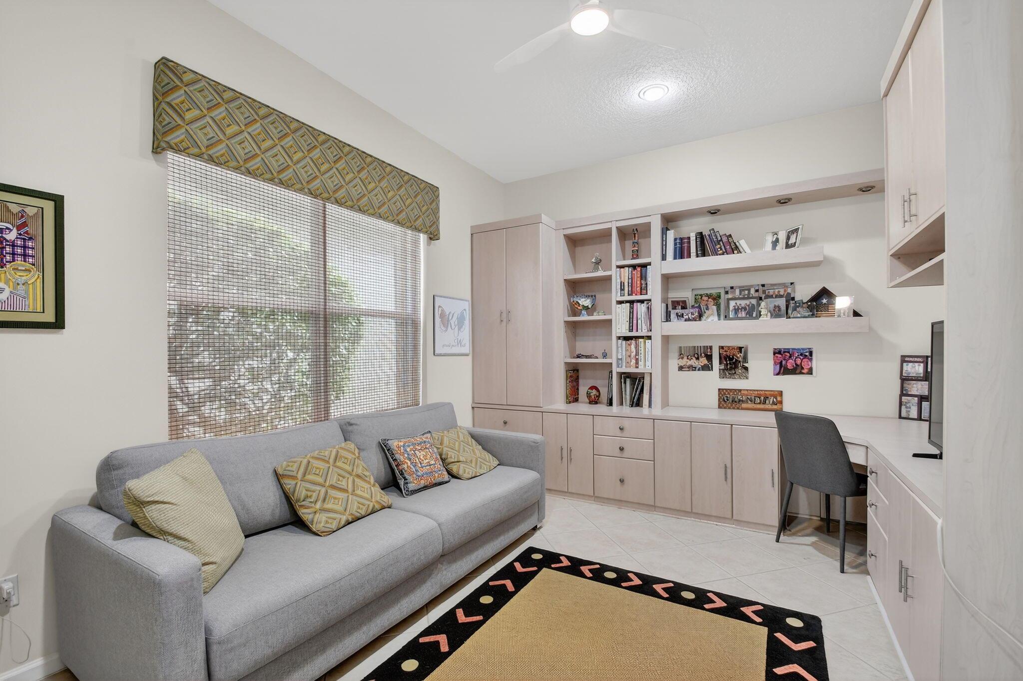 VALENCIA SHORES 5 - Residential