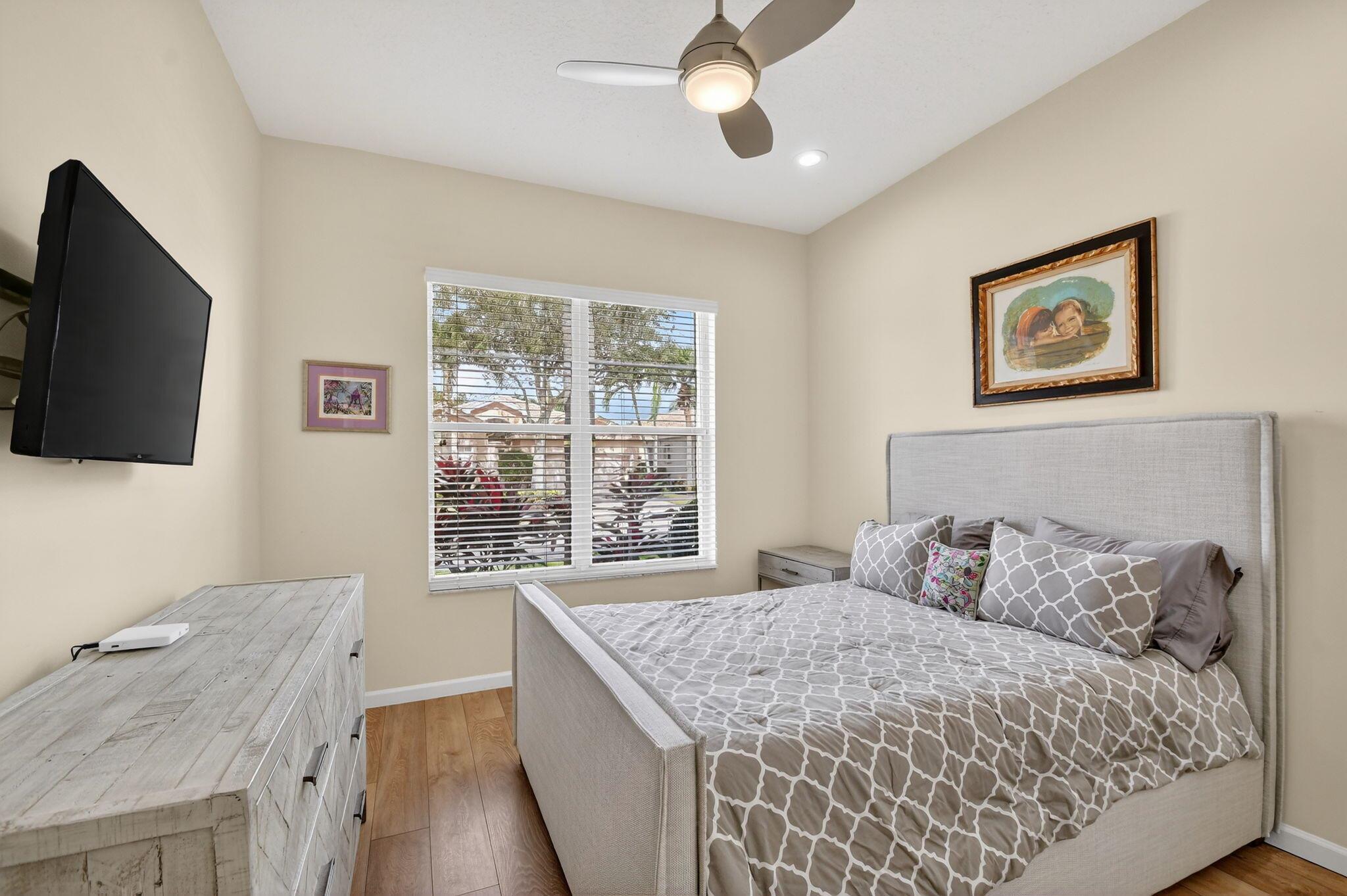 VALENCIA SHORES 5 - Residential