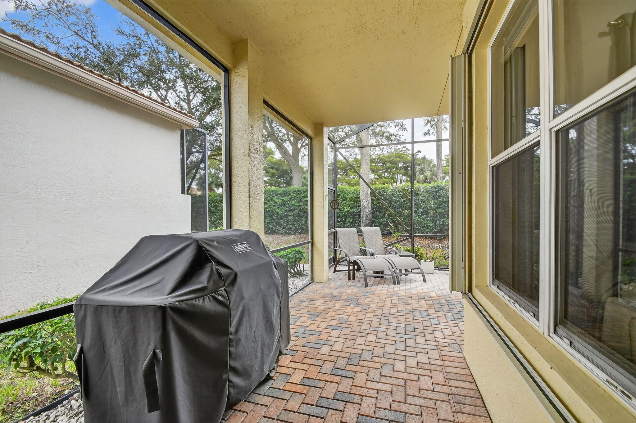 VALENCIA SHORES 5 - Residential