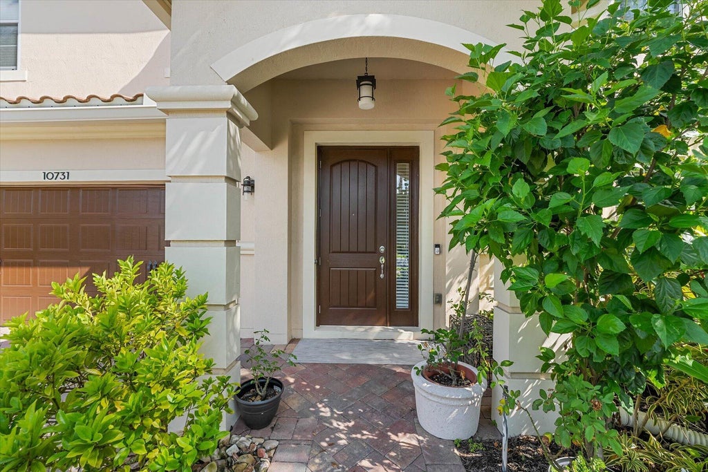 Photo of 10731 Ivanhoe Lane, Wellington, FL 33414 (MLS # B26041173)