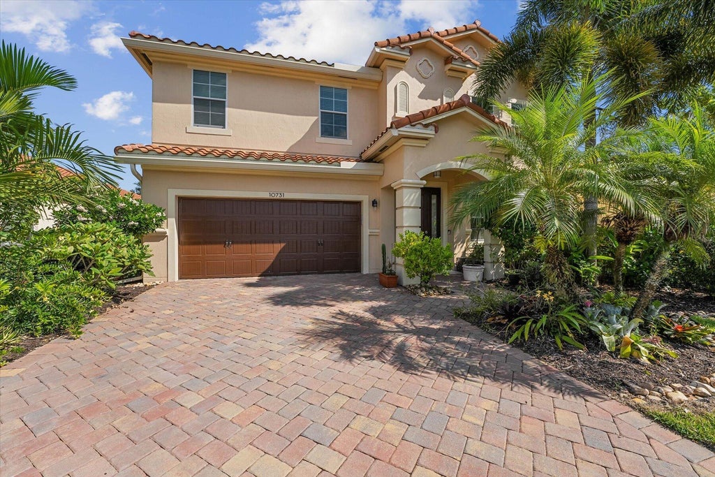Photo of 10731 Ivanhoe Lane, Wellington, FL 33414 (MLS # B26041173)