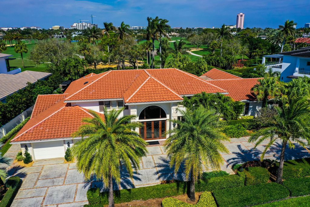 Photo of 485 Royal Palm Way, Boca Raton, FL 33432 (MLS # R10959684)