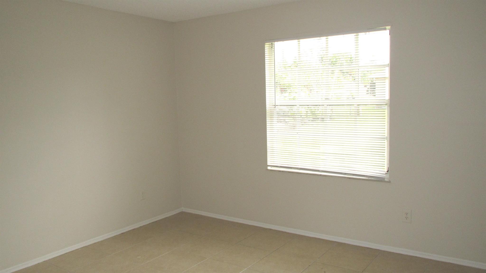 PORT ST LUCIE SECTION 41 - Residential Lease