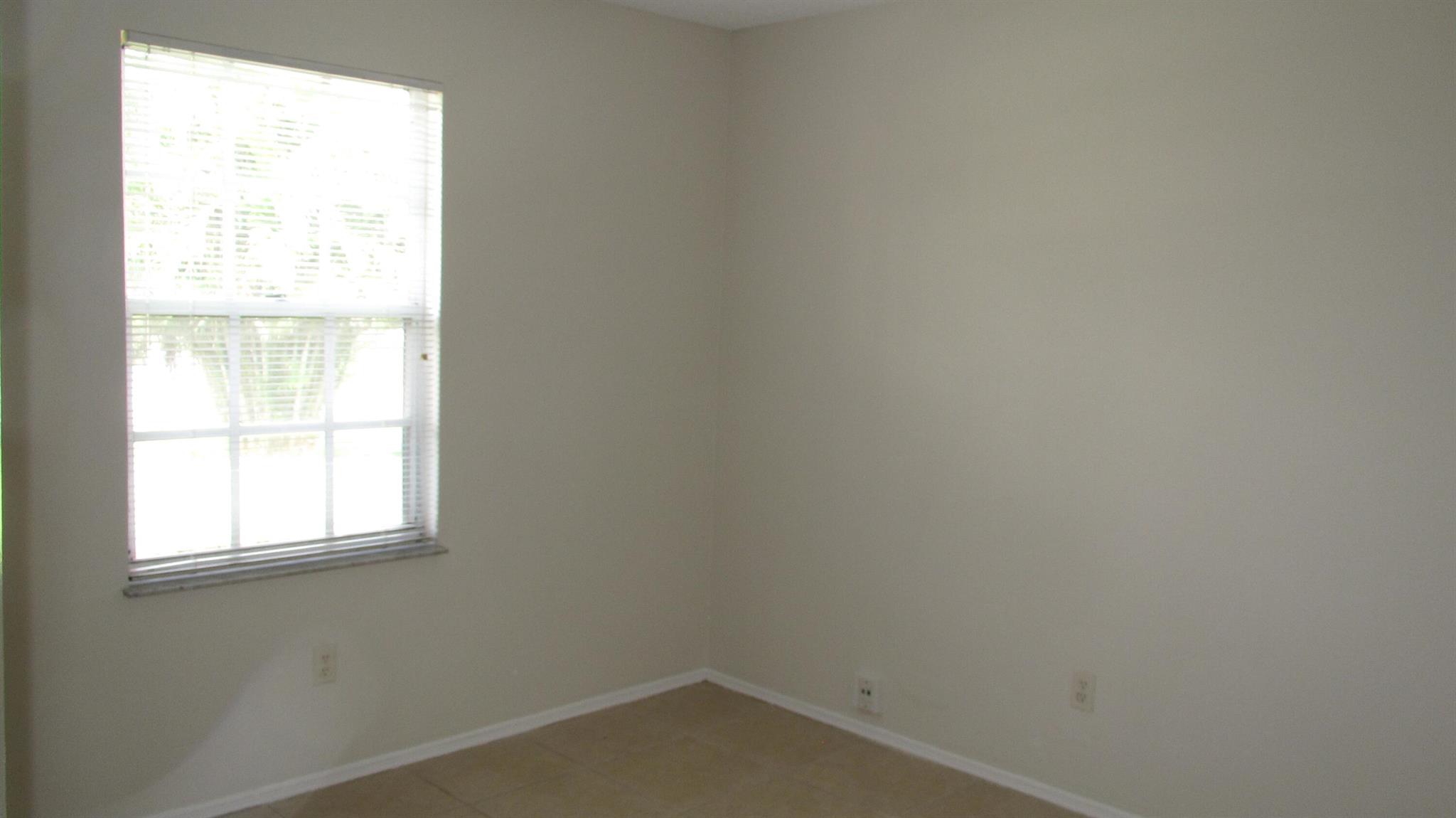 PORT ST LUCIE SECTION 41 - Residential Lease