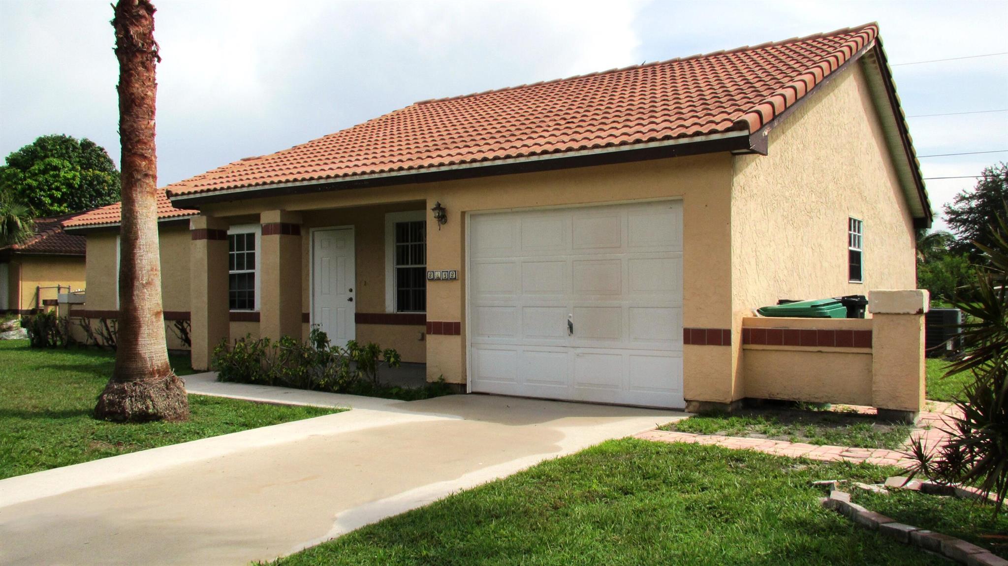 PORT ST LUCIE SECTION 41 - Residential Lease