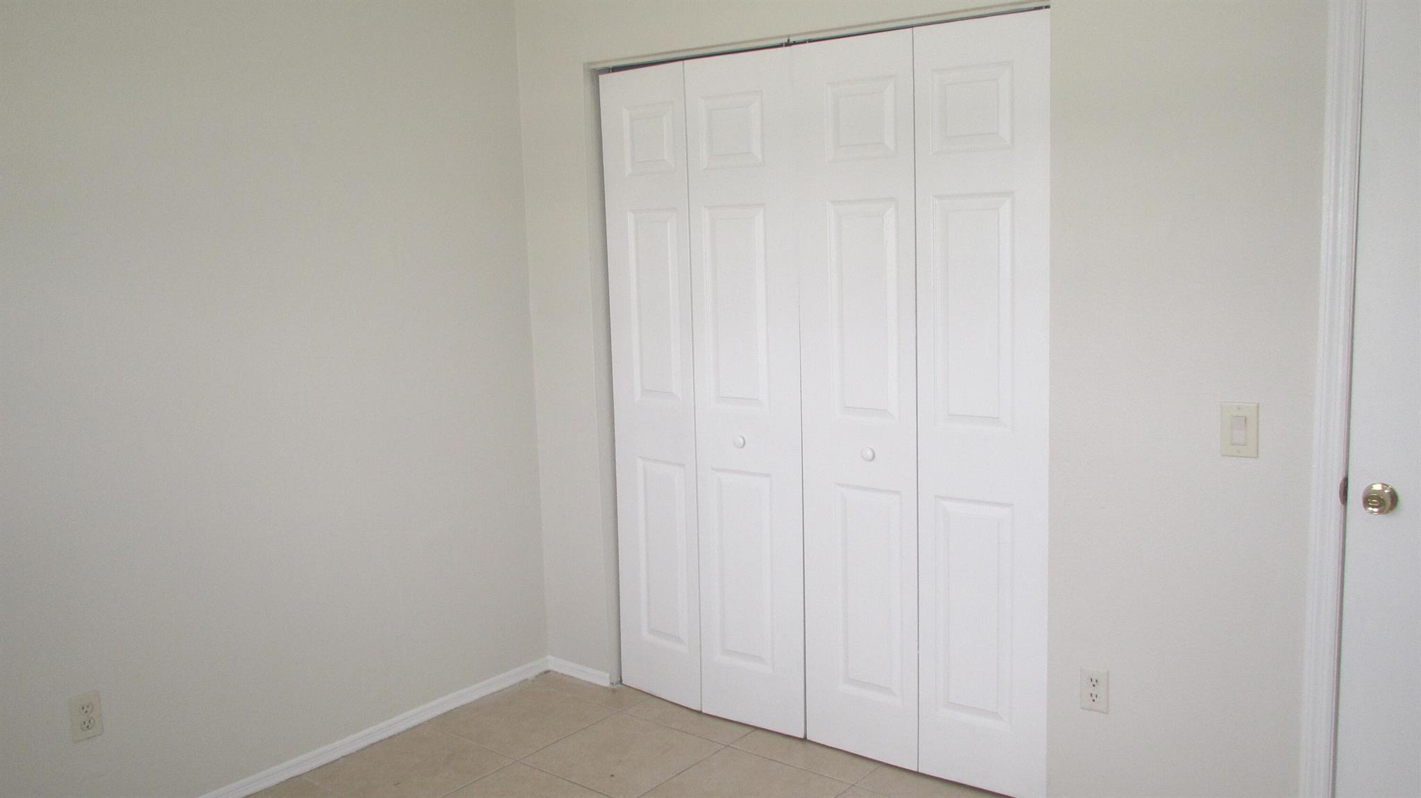 PORT ST LUCIE SECTION 41 - Residential Lease