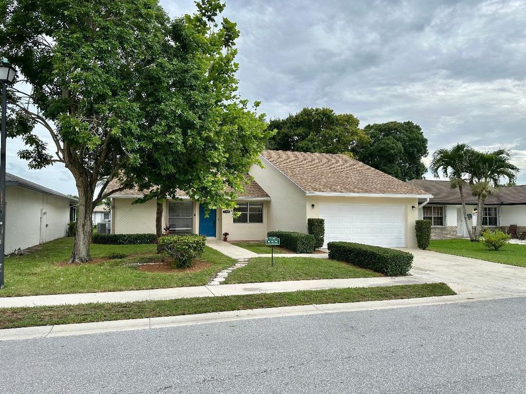 Photo of 124 Stillwater Circle, Jupiter, FL 33458 (MLS # R11003960)