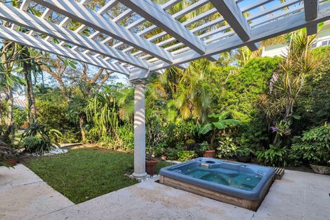 A home in Jupiter Inlet Colony