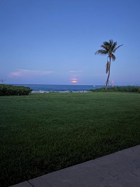 A home in Jupiter Inlet Colony