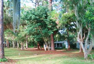 Kitching Cove waterfront. - Residential