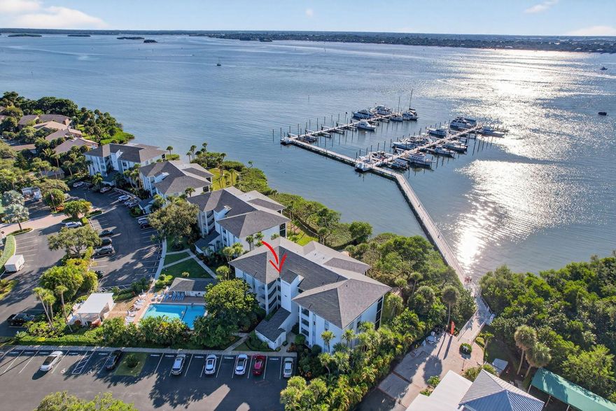 Top-floor 2BR/2BA condo with million-dollar Intracoastal views. Fresh, bright, and furnished with an open kitchen, granite, stainless appliances, and fresh linens throughout. Enjoy sublime views of the marina and golden sandy beaches from your screened patio--sunrise or sunset, extreme relaxation awaits. Community amenities include pool, beach access, golf, tennis, marina, dining, and the nearby Marriott/Tiki bar. Minutes to Downtown Stuart & Jensen.
