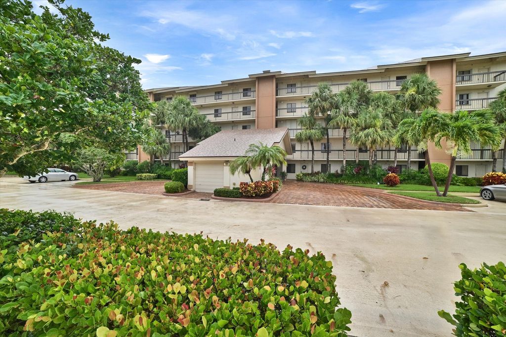 Photo of 701 Seafarer Circle #202, Jupiter, FL 33477 (MLS # R11050540)