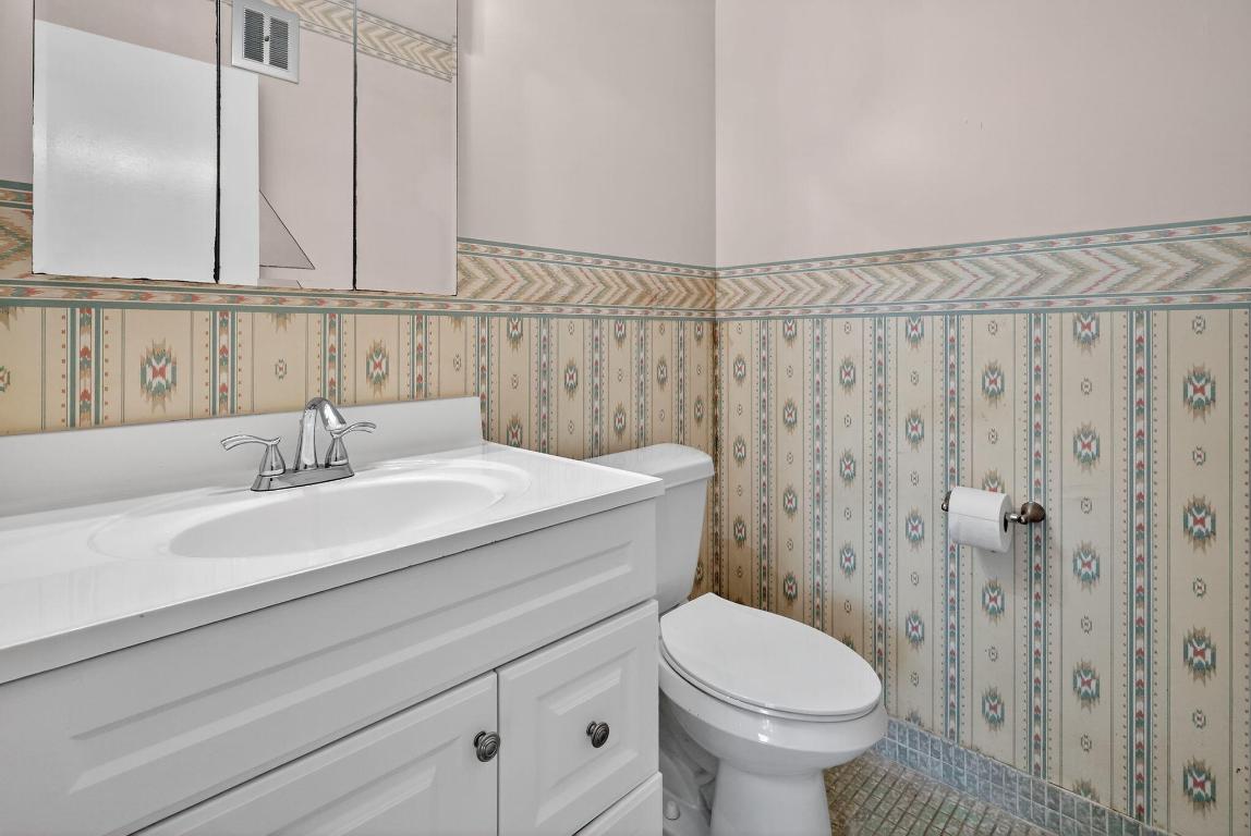 BEVERLY HILLS CONDO NUMBER SEVEN - Residential