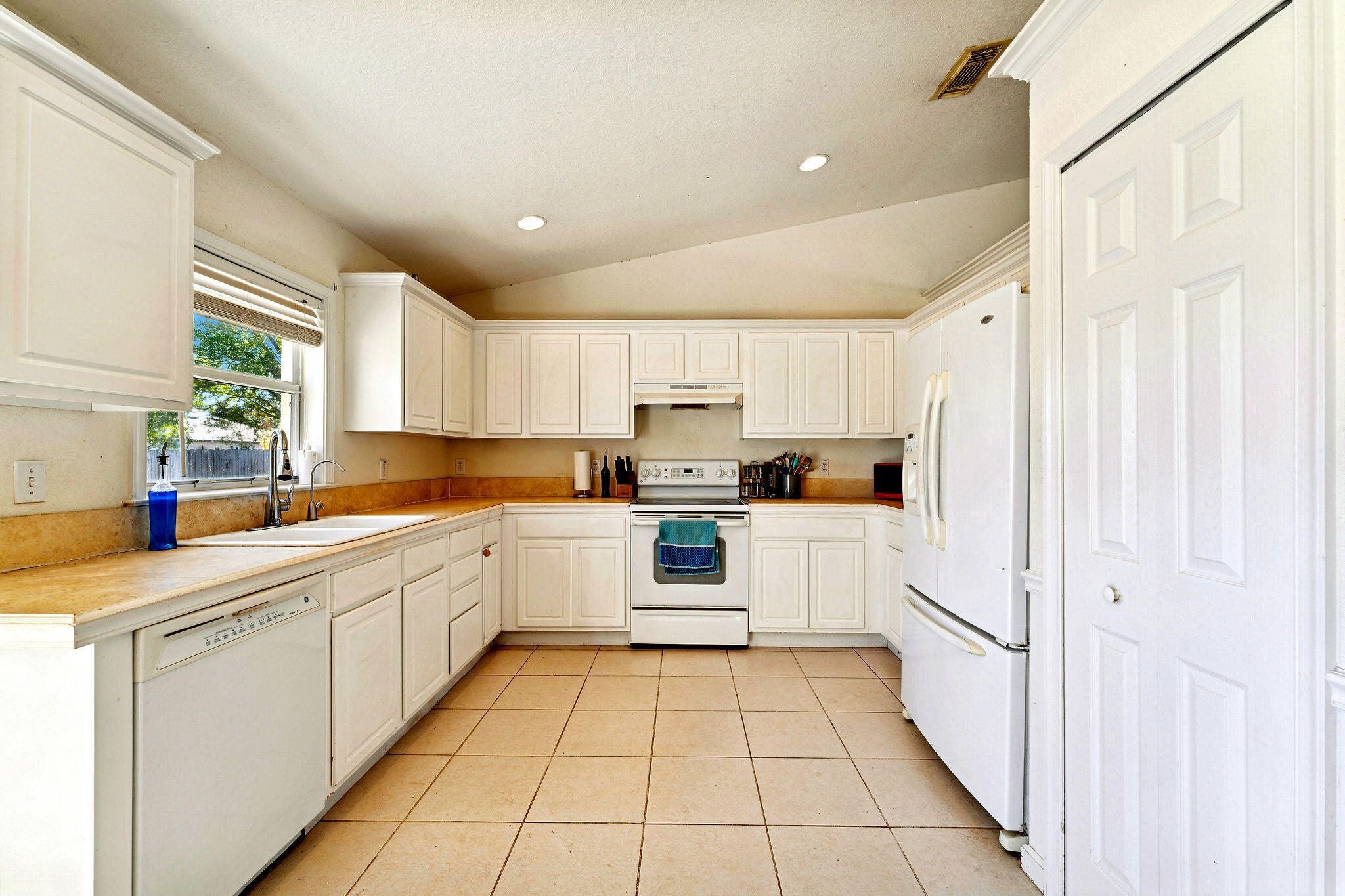 PORT ST LUCIE SECTION 8 - Residential