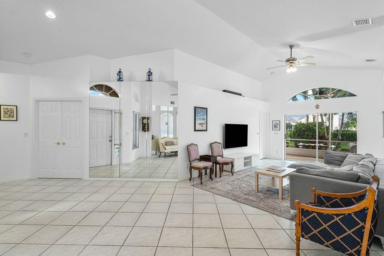 WELLINGTONS EDGE PAR 76 P - Residential