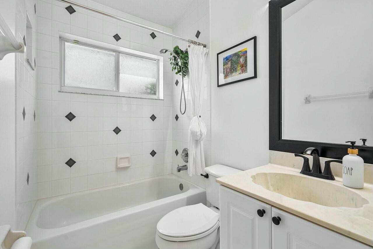 WELLINGTONS EDGE PAR 76 P - Residential