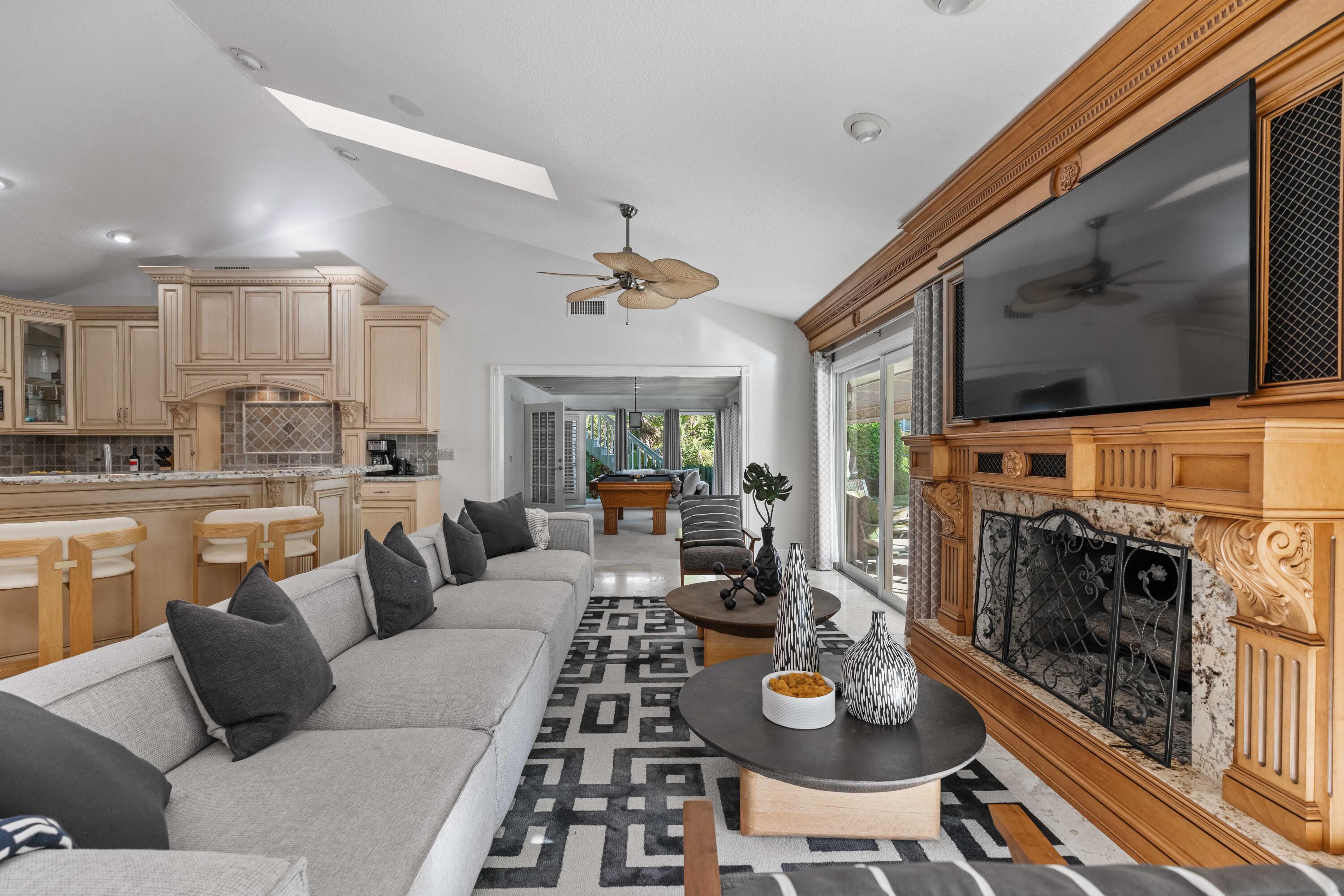 PALM BEACH LAKE WORTH ESTATES 2 - Residential